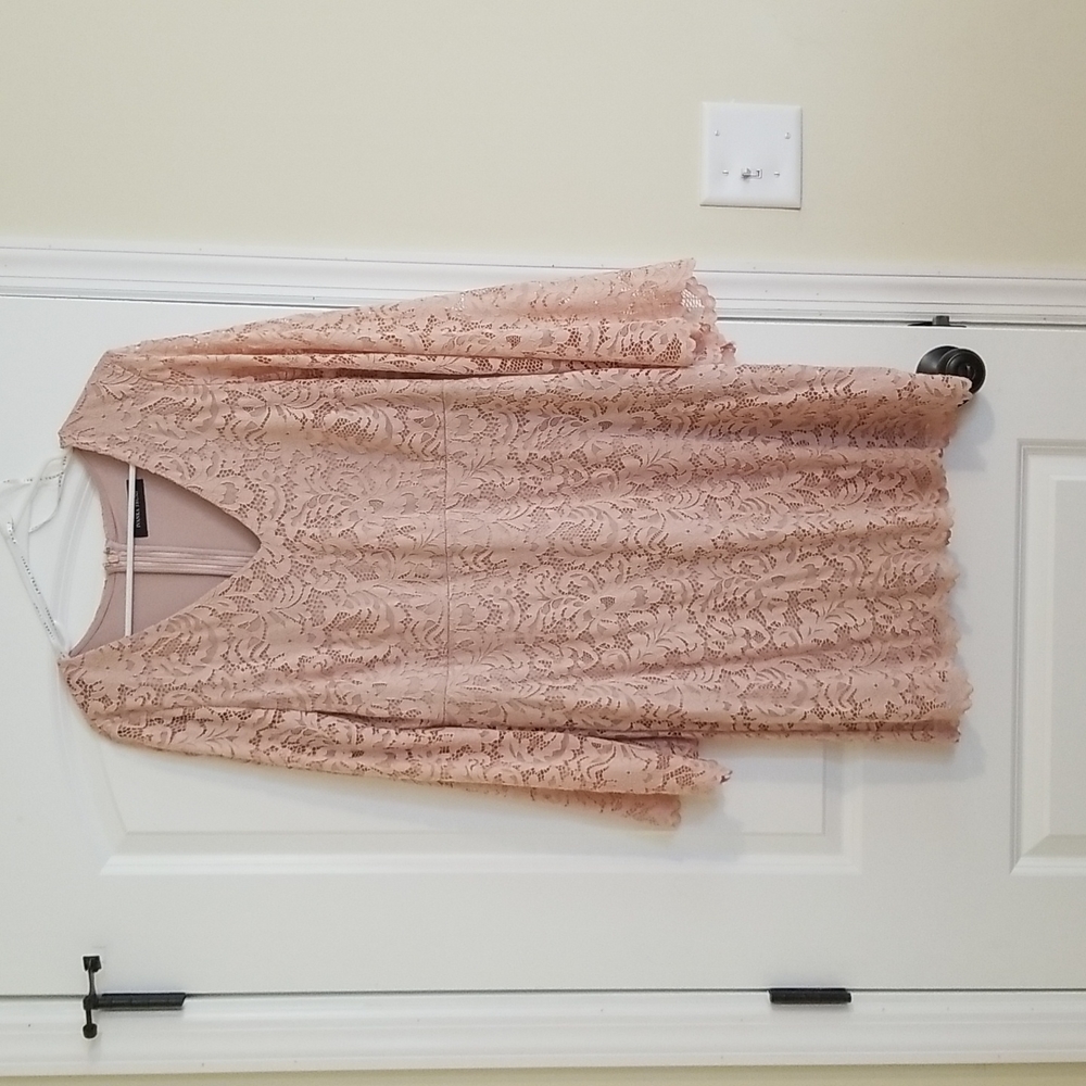 IVANKA TRUMP above the knee lace Bell sleeve dress